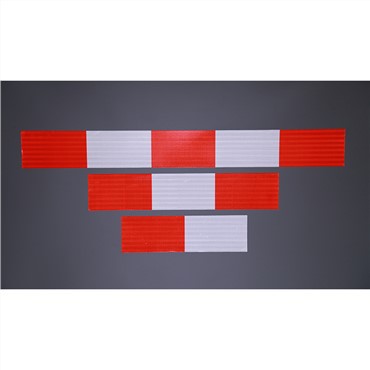 แถบสะท้อนแสงสีแดงและสีขาว