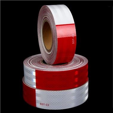 เทปเทรลเลอร์สีแดงและสีขาว